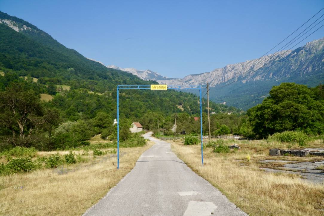 8-Entry-to-Martinje.jpg